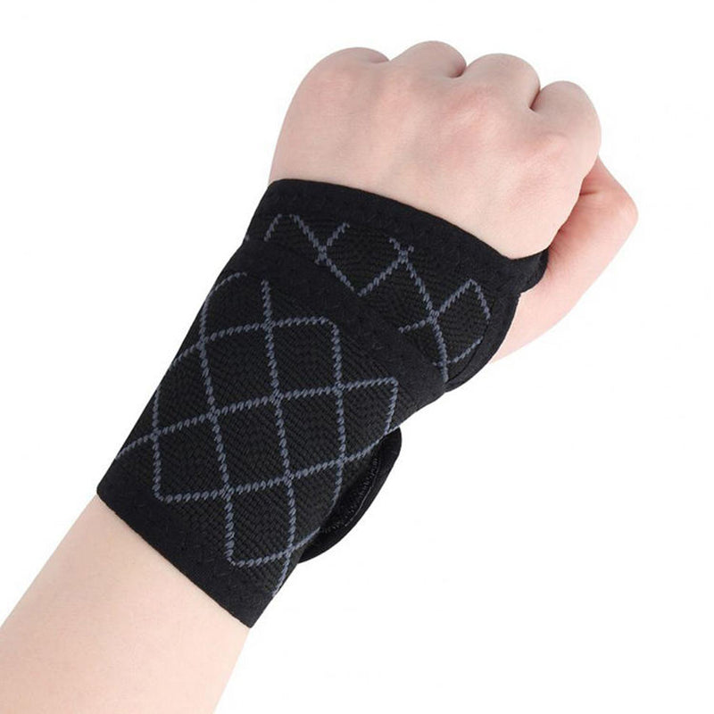 Wrist Brace Carpal Tunnel for Men and Women Fit, Lightweight Adjustable Wrist Support Brace for Tendinitis, Sprains Arthritis, Pain Relief, Compression Wrist Wrap for Sports, Workout and Daily Use